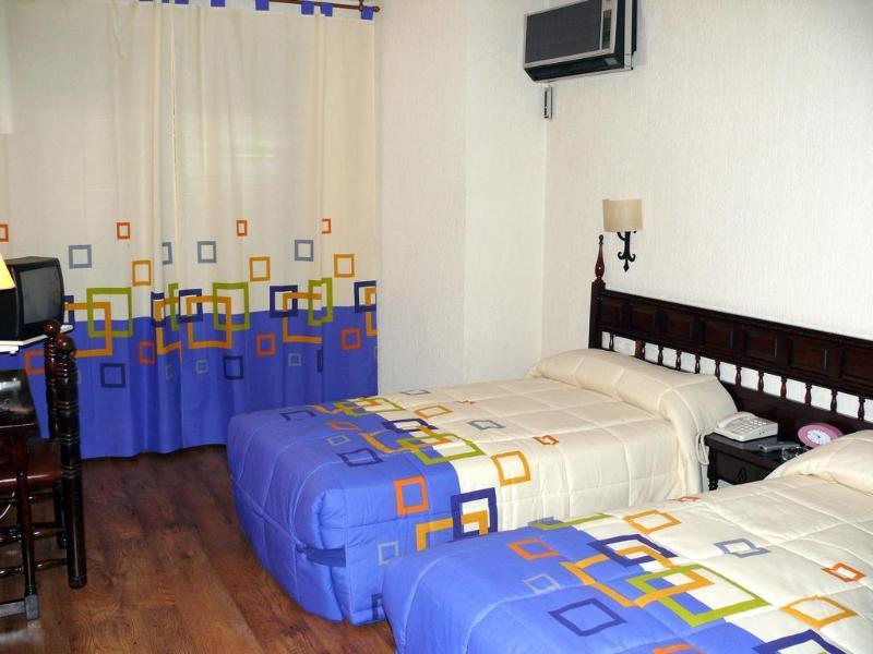 Zuera Hotel Restaurante Las Galias חדר תמונה