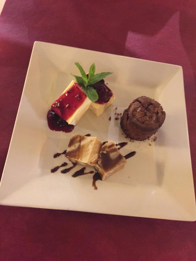 Zuera Hotel Restaurante Las Galias מראה חיצוני תמונה