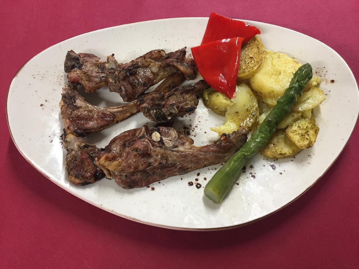 Zuera Hotel Restaurante Las Galias מראה חיצוני תמונה