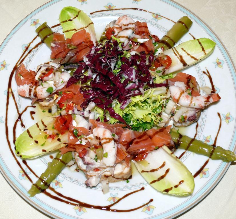 Zuera Hotel Restaurante Las Galias מראה חיצוני תמונה